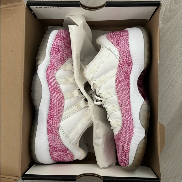 Women’s Air Jordan 11 Retro low “pink snakeskin” - Picture 2 of 7
